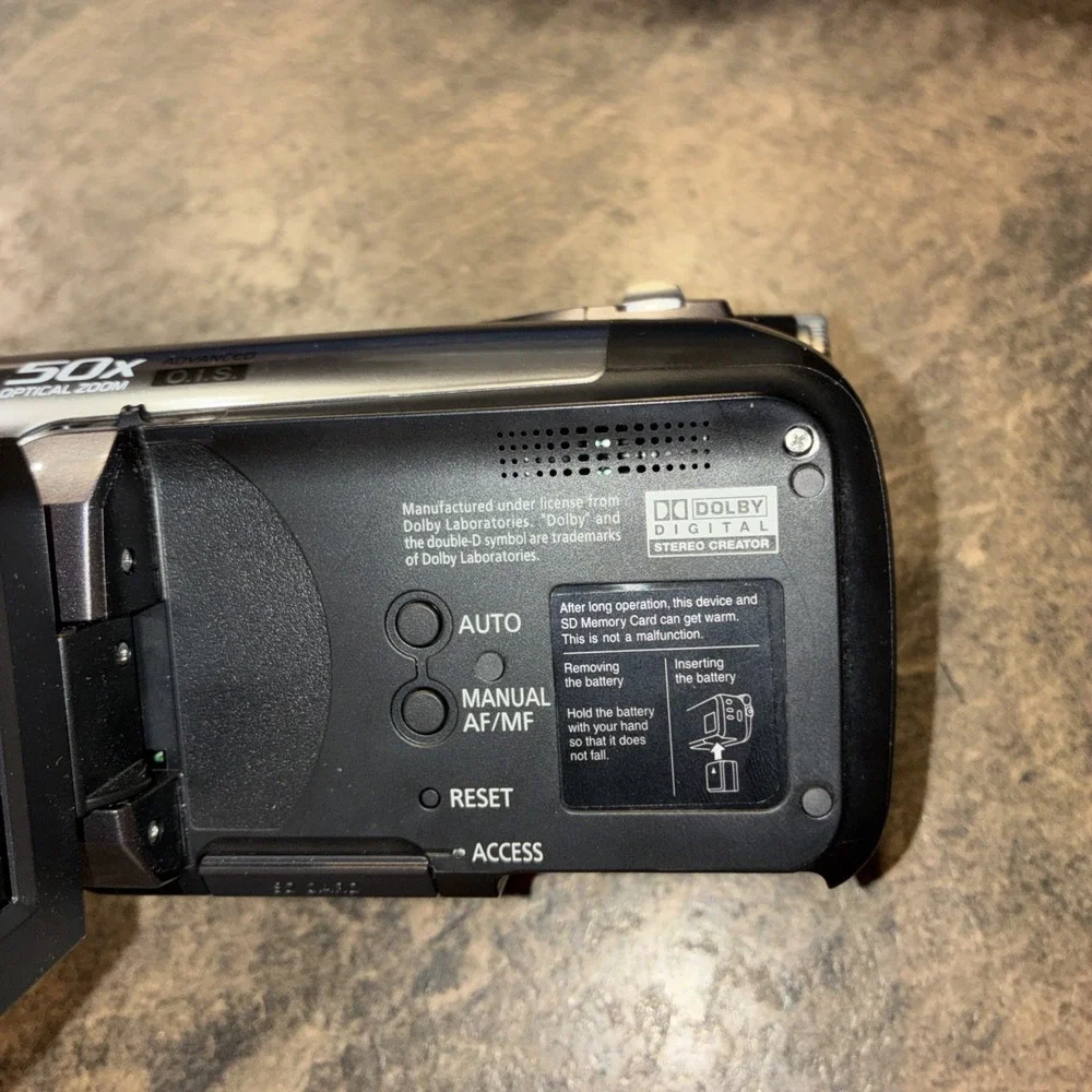 Panasonic SDR-H60P Handheld Camcorder Black 50x Zoom for Parts Or Repair W/bag